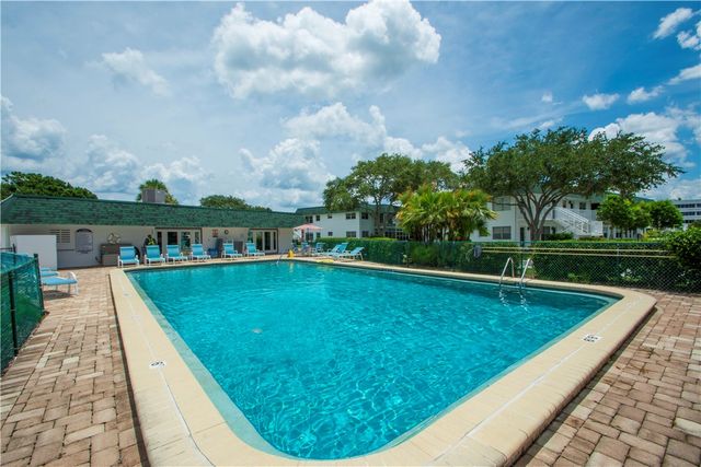 2800 INDIAN RIVER Boulevard G8, Vero Beach, FL 32960