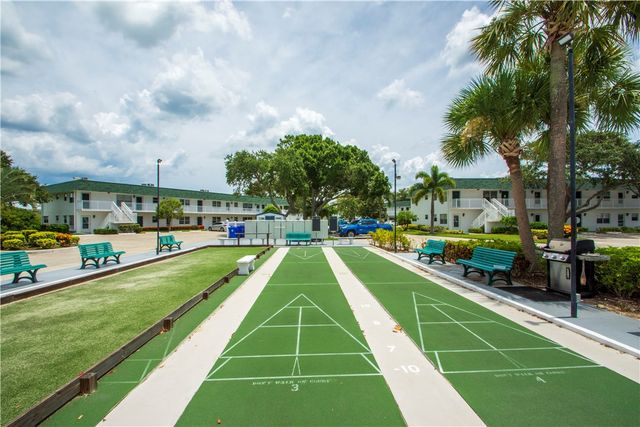 2800 INDIAN RIVER Boulevard G8, Vero Beach, FL 32960