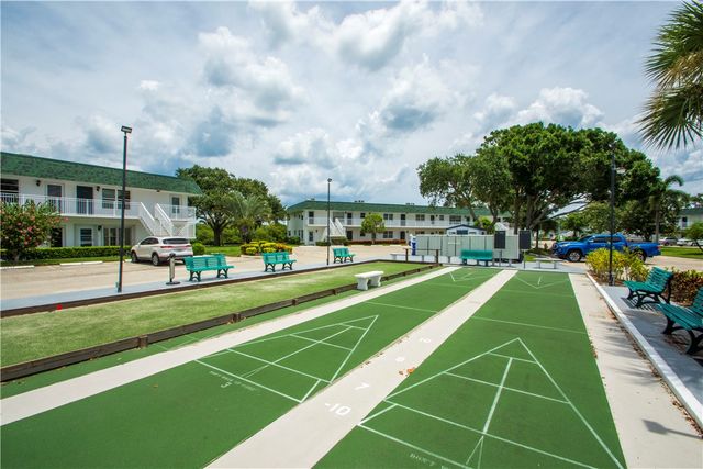 2800 INDIAN RIVER Boulevard G8, Vero Beach, FL 32960