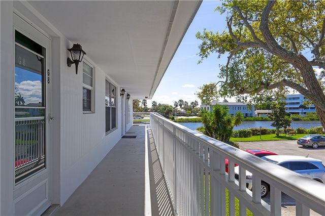 2800 INDIAN RIVER Boulevard G8, Vero Beach, FL 32960