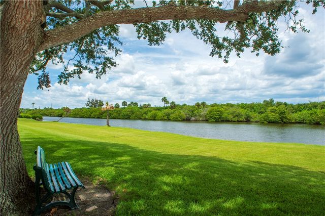 2800 INDIAN RIVER Boulevard G8, Vero Beach, FL 32960