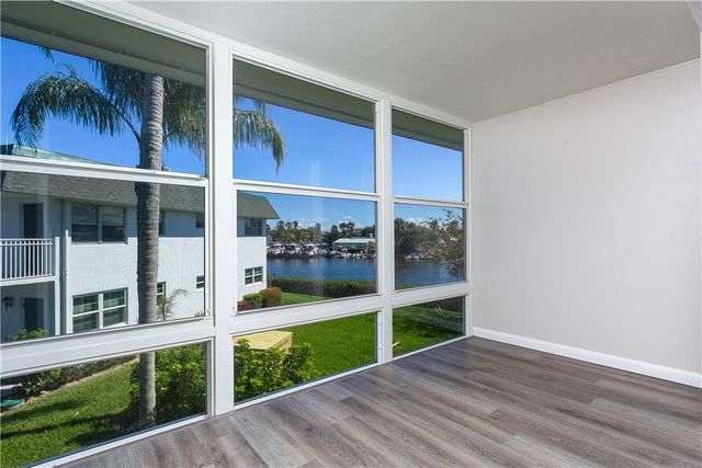 2800 INDIAN RIVER Boulevard G8, Vero Beach, FL 32960