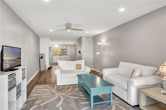 2800 INDIAN RIVER Boulevard G8, Vero Beach, FL 32960