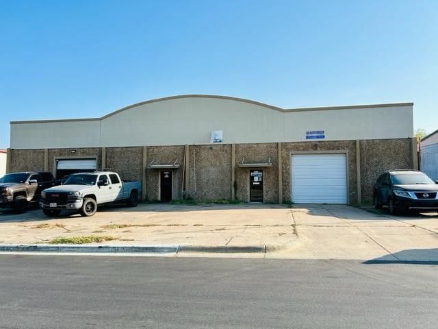 1311 Knight Street, Arlington, TX 76015