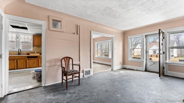 19471 Dwyer Street, Detroit, MI 48234