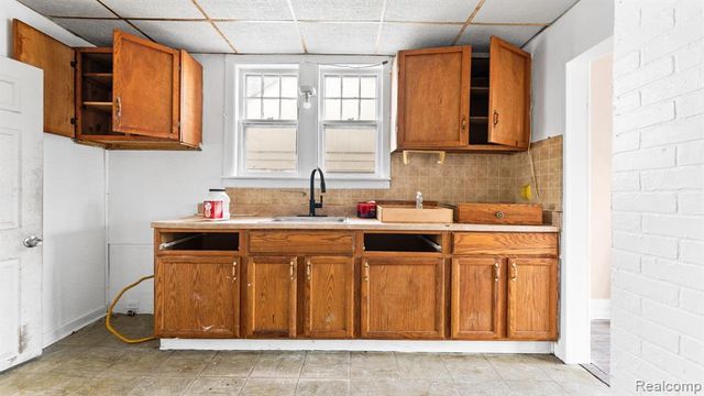 19471 Dwyer Street, Detroit, MI 48234