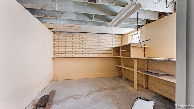 19471 Dwyer Street, Detroit, MI 48234