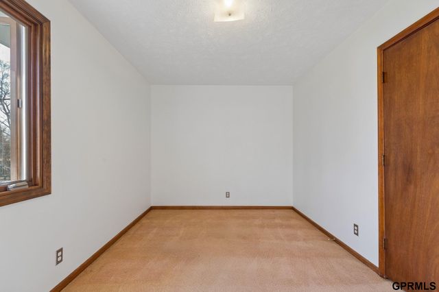 7405 elm Drive, La Vista, NE 68128