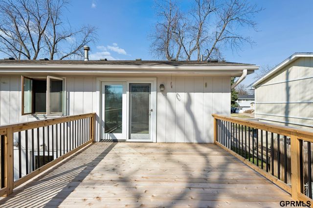 7405 elm Drive, La Vista, NE 68128