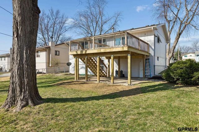 7405 elm Drive, La Vista, NE 68128