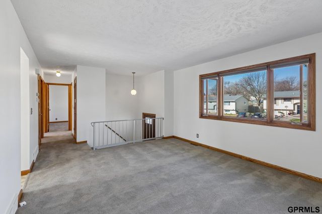 7405 elm Drive, La Vista, NE 68128