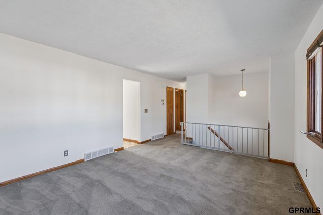 7405 elm Drive, La Vista, NE 68128