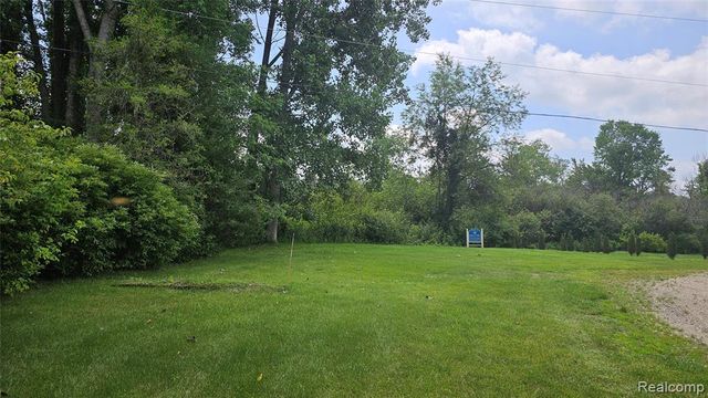 000 Joey Drive, Pinckney, MI 48169