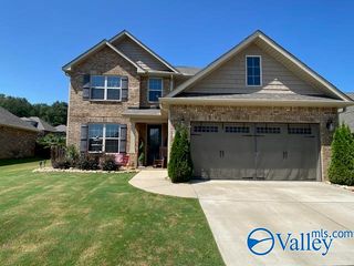 2112 South Meadows Drive SW, Huntsville, AL 35803