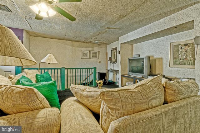 309 MOUNT VERNON ST, Camden, NJ 08103