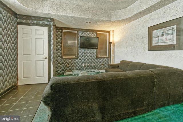 309 MOUNT VERNON ST, Camden, NJ 08103