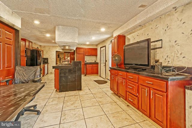 309 MOUNT VERNON ST, Camden, NJ 08103