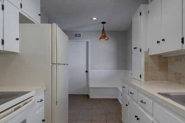 2204 W Rita Street, Wichita, KS 67213