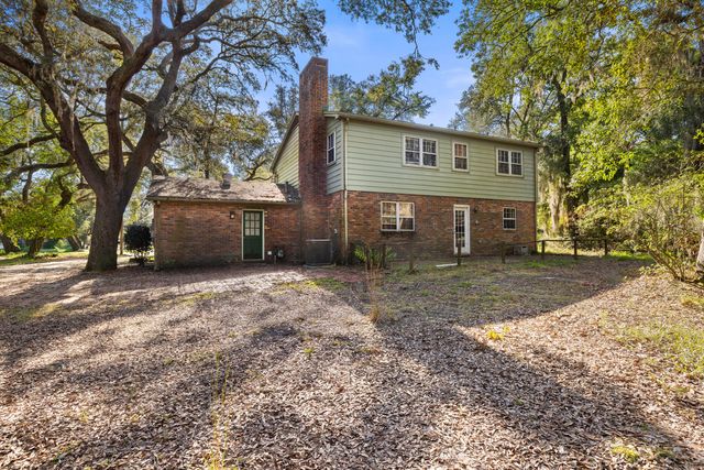 20 NW Sherwood Road, Fort Walton Beach, FL 32547