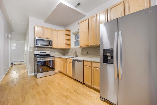 2033 W Huron Street G, Chicago, IL 60612