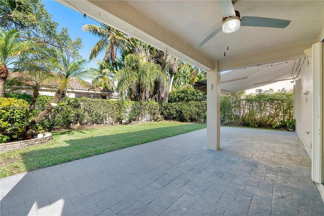 630 Vista Meadows Dr 0, Weston, FL 33327