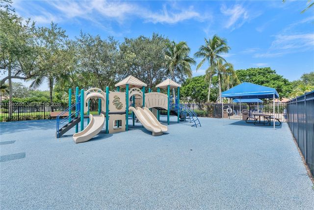 630 Vista Meadows Dr 0, Weston, FL 33327