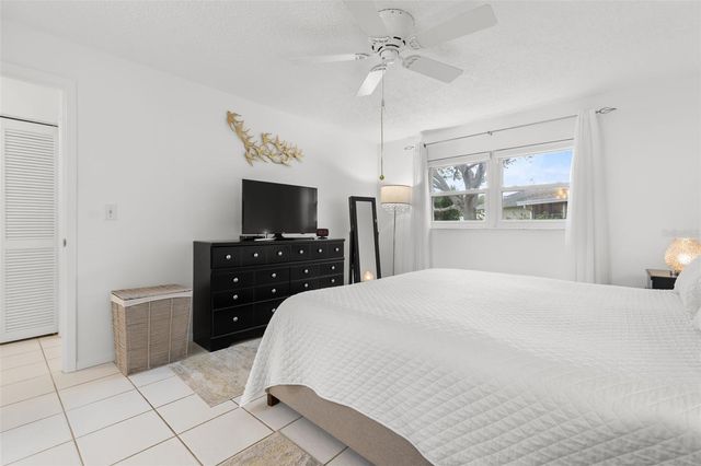 3143 37TH LANE S B, St Petersburg, FL 33711