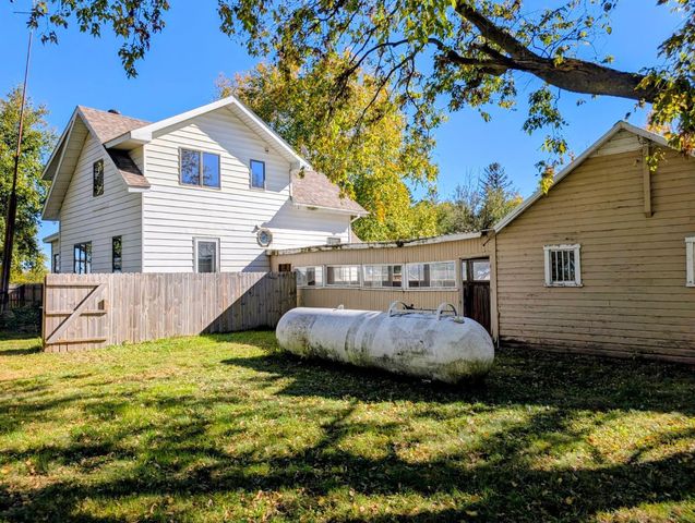 2551 361st Avenue, Dawson, MN 56232