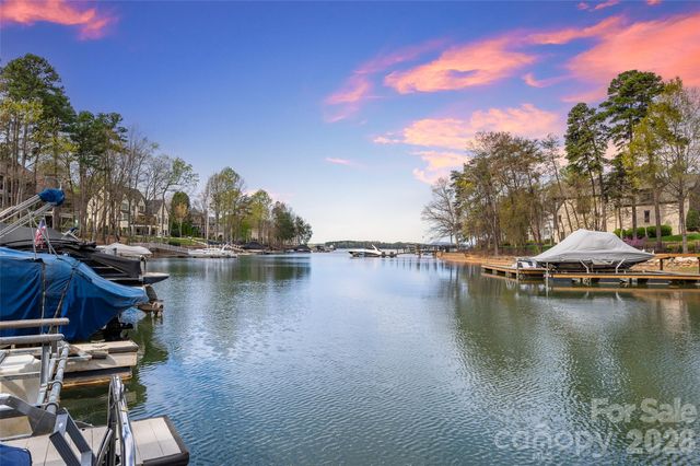 141 Stonewall Beach Lane, Mooresville, NC 28117
