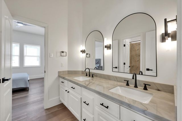 11 Clare Point Drive, The Woodlands, TX 77354