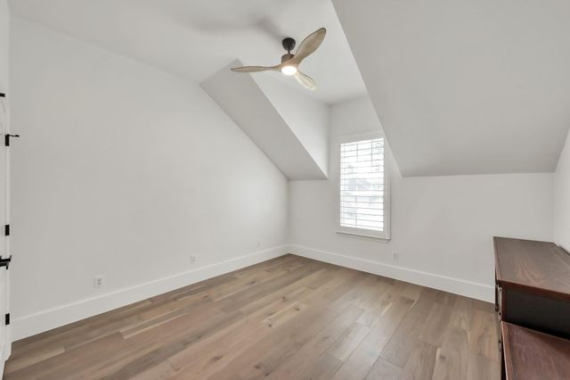 11 Clare Point Drive, The Woodlands, TX 77354