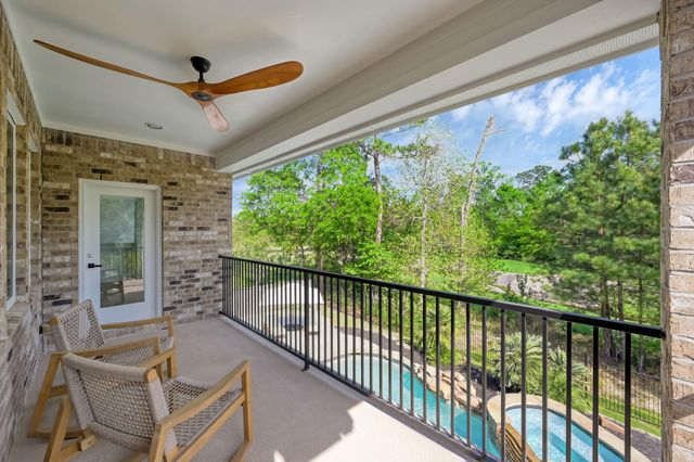11 Clare Point Drive, The Woodlands, TX 77354