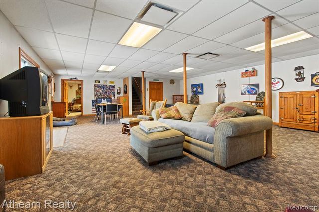 9023 Circle Lake Drive, Grand Blanc, MI 48439