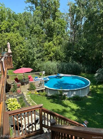 9023 Circle Lake Drive, Grand Blanc, MI 48439
