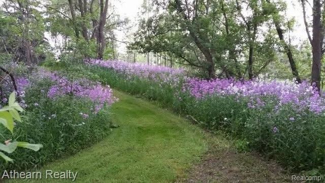 9023 Circle Lake Drive, Grand Blanc, MI 48439