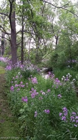 9023 Circle Lake Drive, Grand Blanc, MI 48439