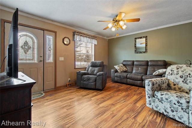 9023 Circle Lake Drive, Grand Blanc, MI 48439