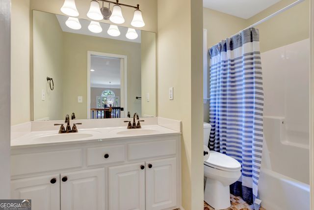 105 Arlington Tr, Fayetteville, GA 30215