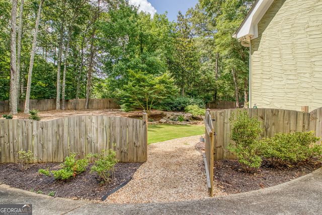 105 Arlington Tr, Fayetteville, GA 30215