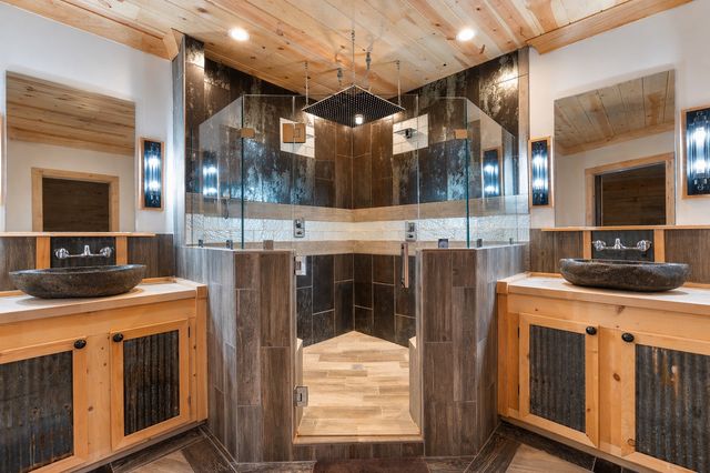 6095 Old Highway 13, Hurricane Mills, TN 37078