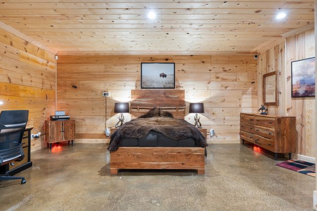 6095 Old Highway 13, Hurricane Mills, TN 37078