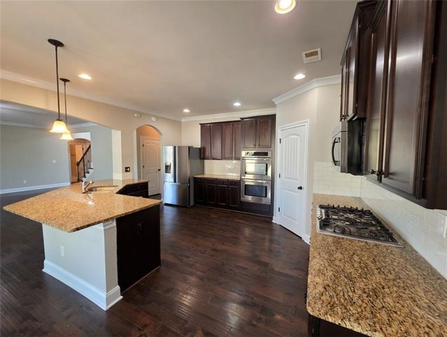 510 Georgia Circle, Loganville, GA 30052