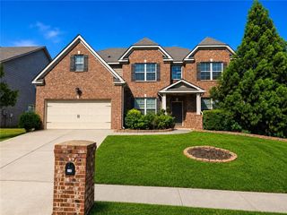 510 Georgia Circle, Loganville, GA 30052