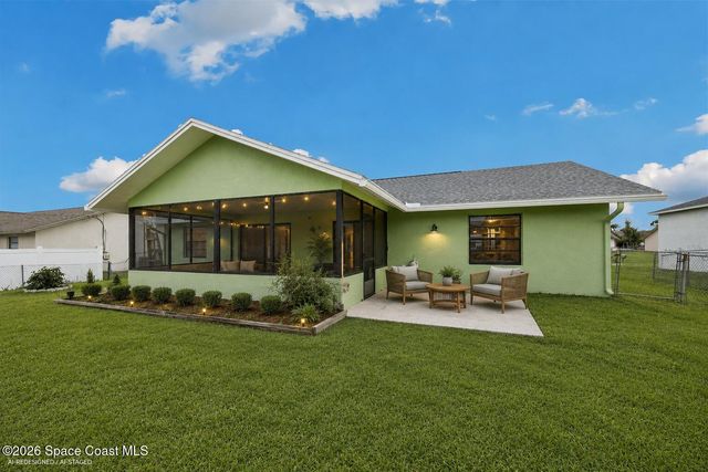1737 Nanton Street NW, Palm Bay, FL 32907
