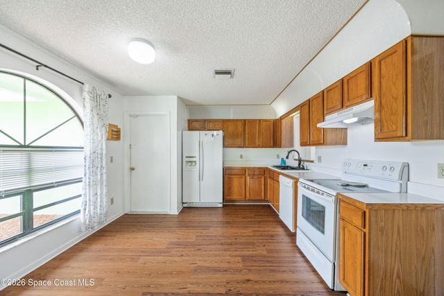 1737 Nanton Street NW, Palm Bay, FL 32907