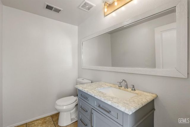 11515 Presidential Road, Bakersfield, CA 93312