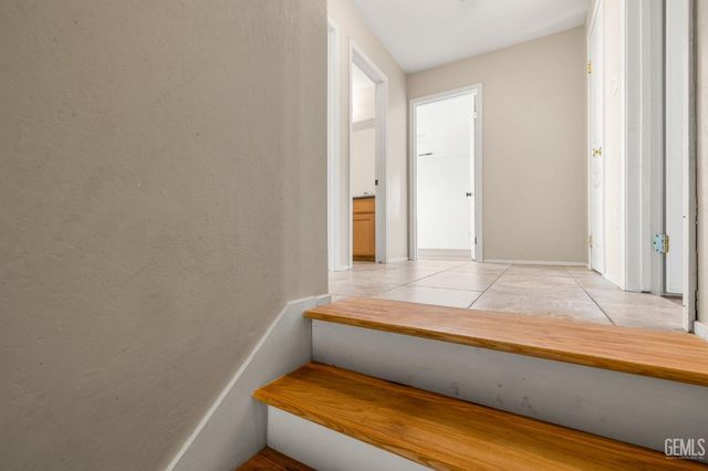 11515 Presidential Road, Bakersfield, CA 93312