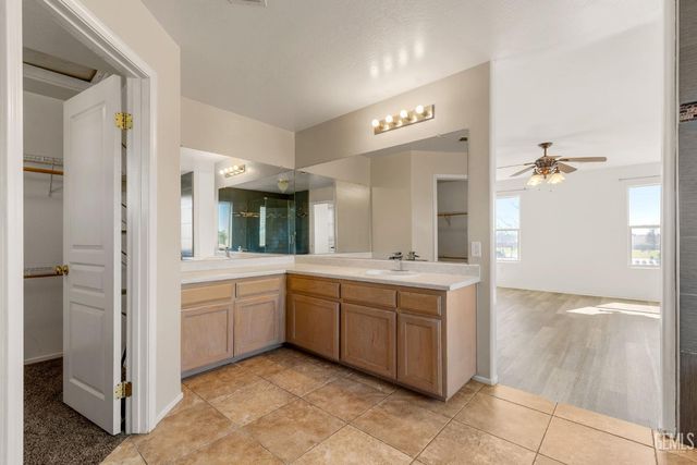 11515 Presidential Road, Bakersfield, CA 93312