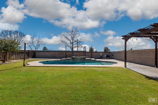 11515 Presidential Road, Bakersfield, CA 93312