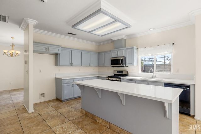 11515 Presidential Road, Bakersfield, CA 93312